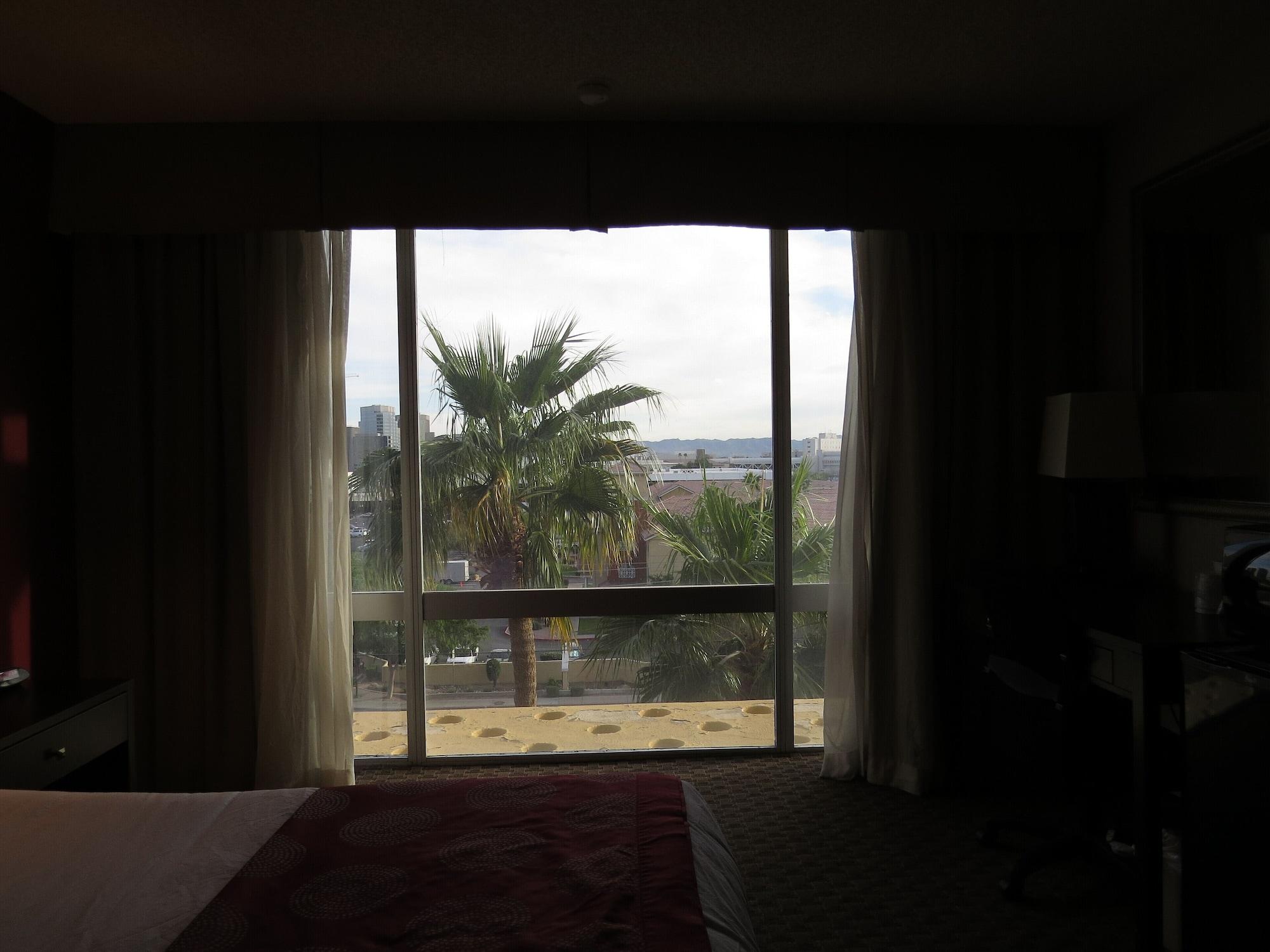 Holiday Inn Express & Suites Phoenix - Midtown, An Ihg Hotel Eksteriør billede