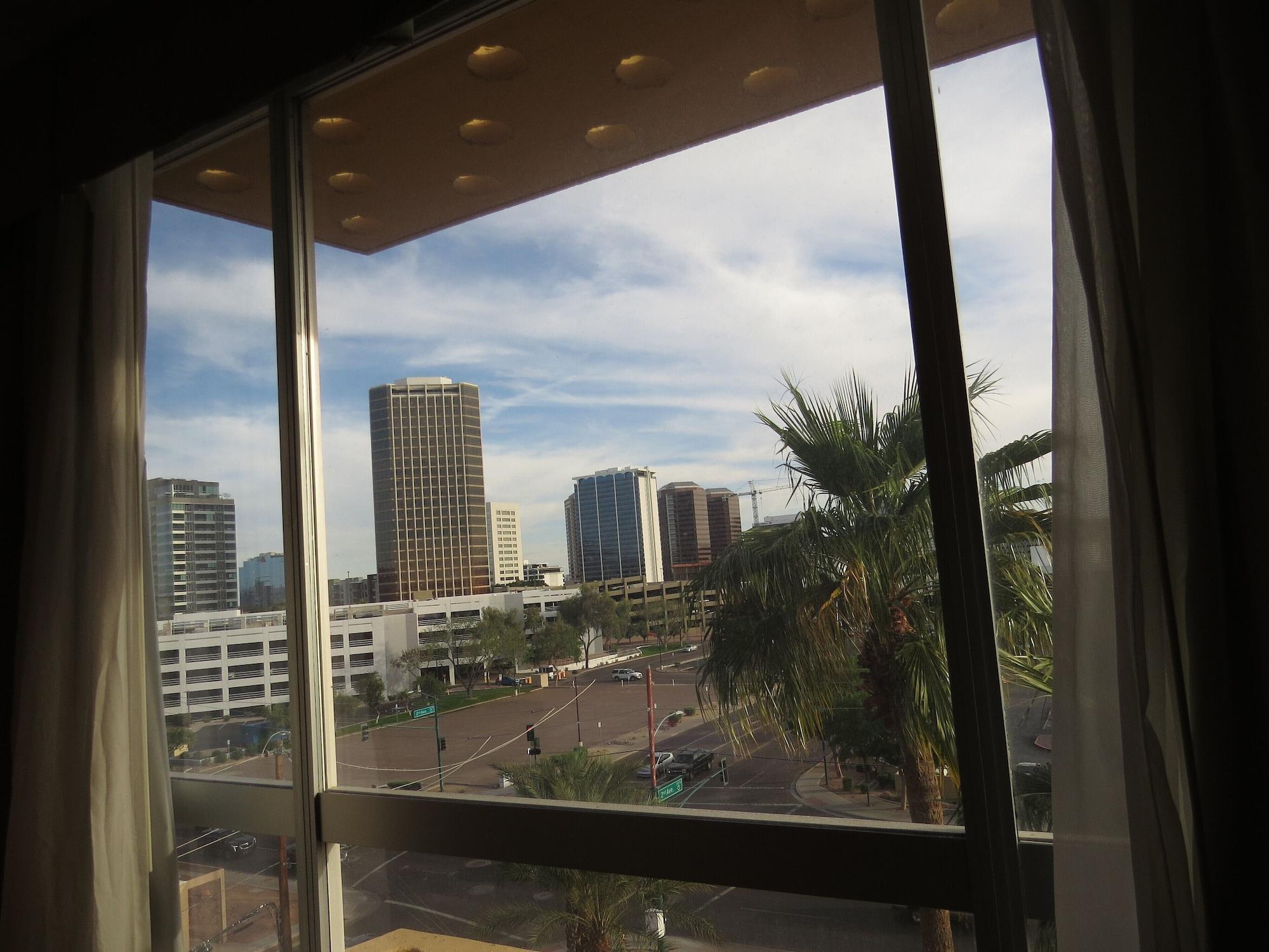 Holiday Inn Express & Suites Phoenix - Midtown, An Ihg Hotel Eksteriør billede
